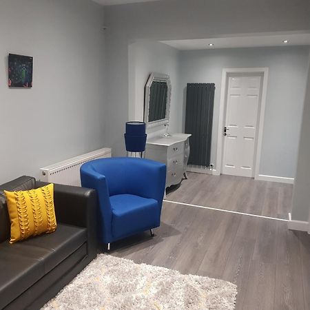 Saphire Glasgow Apartments Giffnock Экстерьер фото