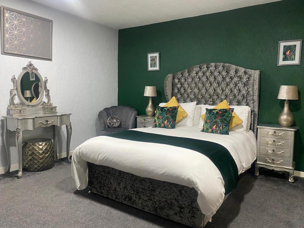 Saphire Glasgow Apartments Giffnock Экстерьер фото